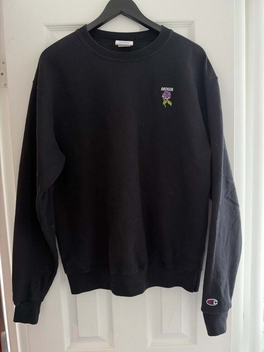 Champion Broken Rose Embroidery Black Sweatshirt